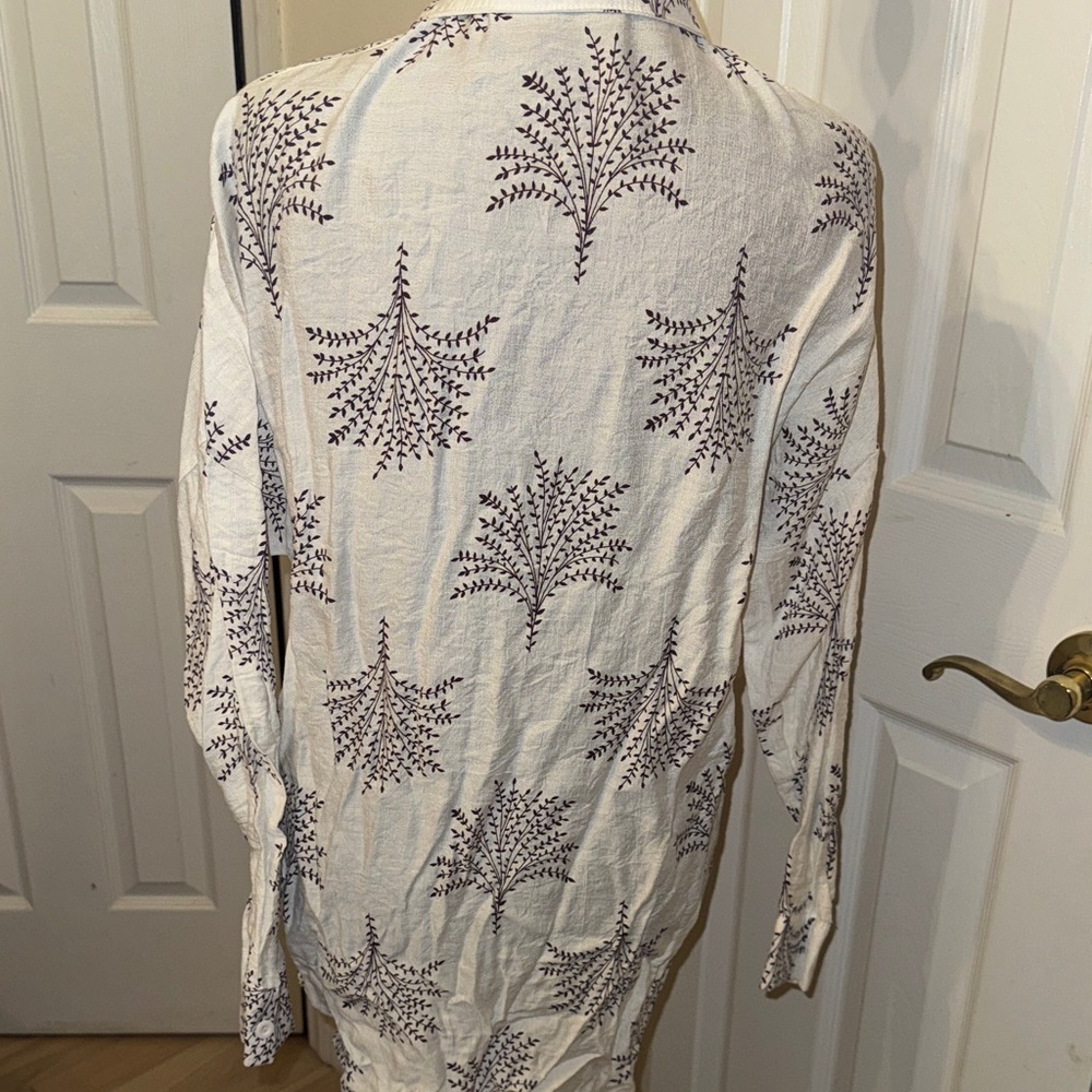 Elegant Cream and Purple Floral Button Down Shirt - Picture 8 of 16